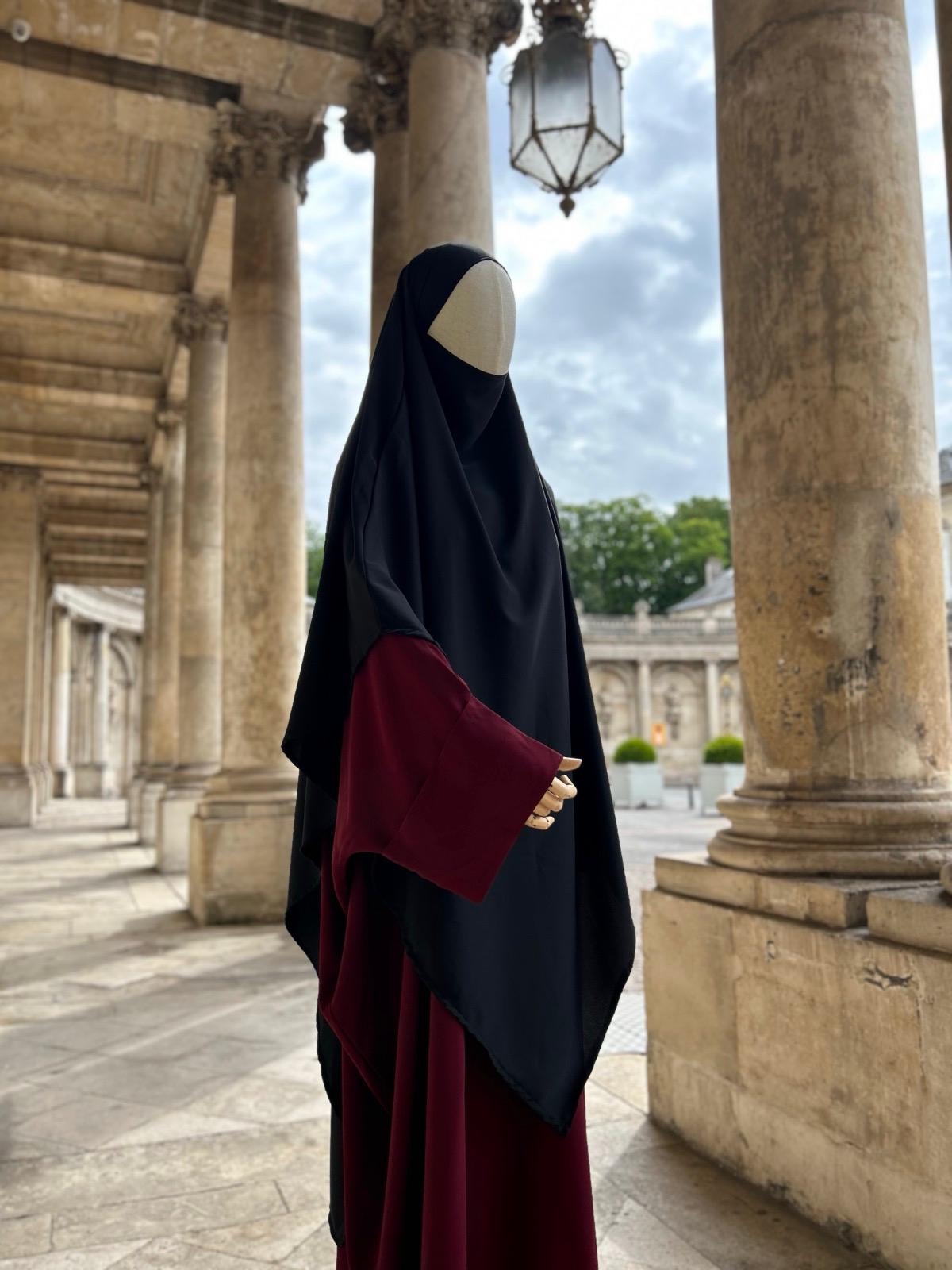 Abaya et khimar en Soie de Médine